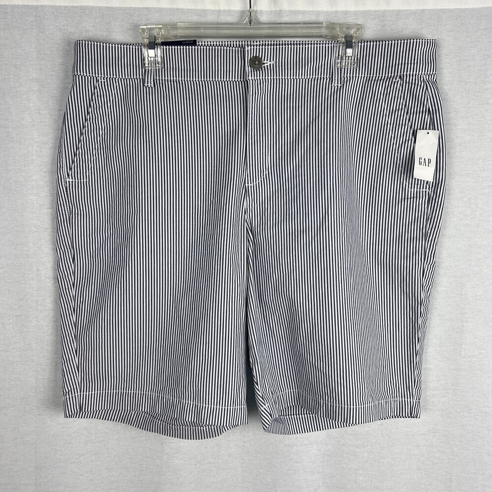 NWT Gap Shorts Bermuda Navy Striped Nautical Boat Coastal Grandma Summer